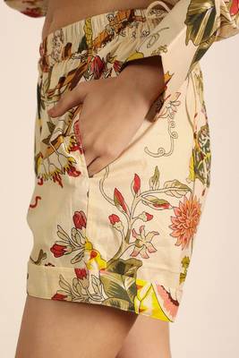 Beige and multicolor casual wear mini shorts 5