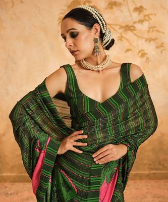 Doree green floral chintz saree with unstiched blouse piece 2