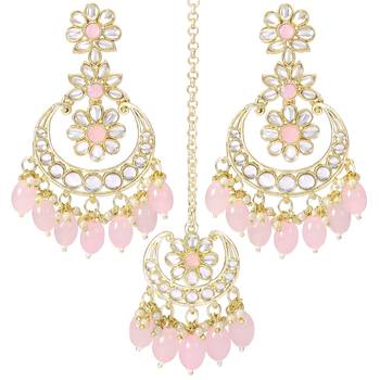 Traditional Handcrafted Kundan Adorned With Pearls Earrings With Maang Tikka Set 5