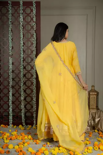 Inaayat anarkali set with embroidered dupatta and sharara (set of 3)