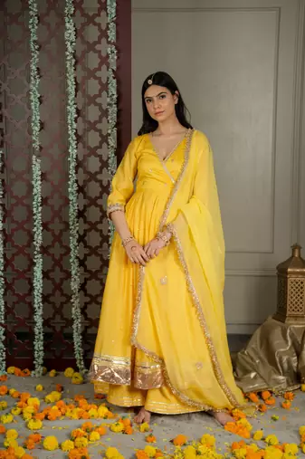 Inaayat anarkali set with embroidered dupatta and sharara (set of 3)