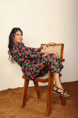 Black and multi floral print two piece set co-ord set 4