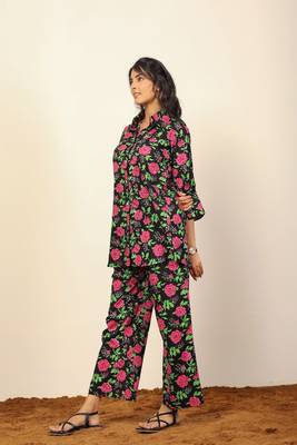 Black and multi floral print two piece set co-ord set 6