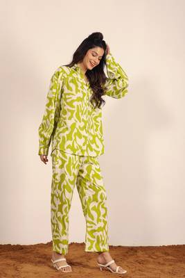 Green and white geometric co-ord set 3