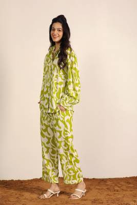 Green and white geometric co-ord set 6