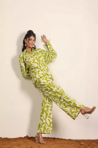 Green and white geometric coastal print collared cotton co-ord set