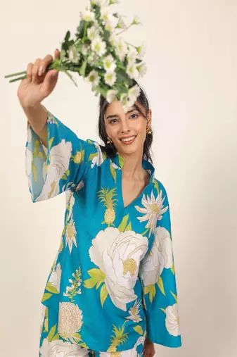 Sky blue and multicolor floral print with v-neck kurta style cotton co-ord set