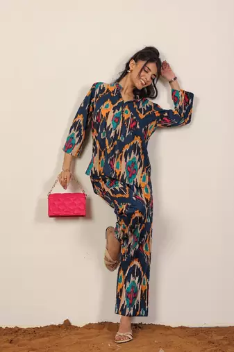 Multicolor geometric blurred print cotton co-ord sets