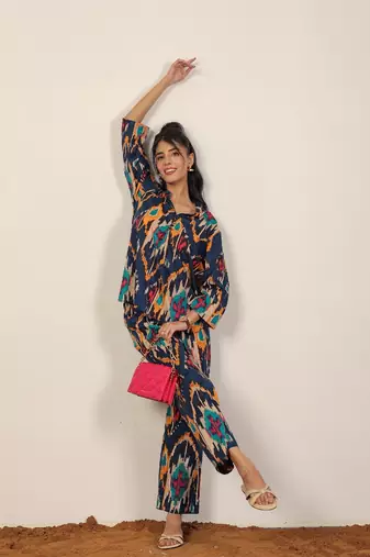 Multicolor geometric blurred print cotton co-ord sets