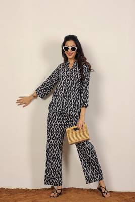 Black and white geometric with kurta style co-ord set 5