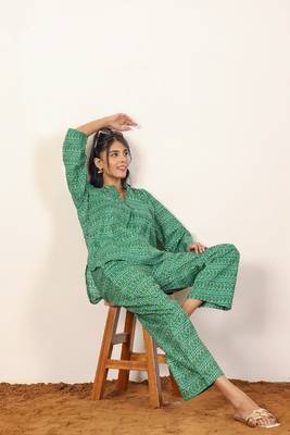 Green and white geometric with kurta style co-ord set 1