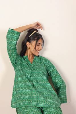 Green and white geometric with kurta style co-ord set 5