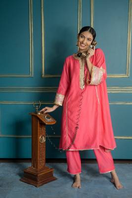 Gulabo embroidered kurta set (set of 2) 1