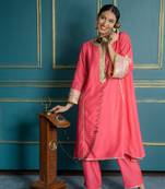 Gulabo embroidered kurta set (set of 2)