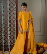 Hoor sharara set with embroidered dupatta (set of 3)