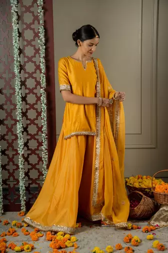 Hoor sharara set with embroidered dupatta (set of 3)