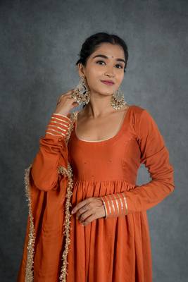 Saanjh anarkali set with embroidered dupatta (set of 3) 2