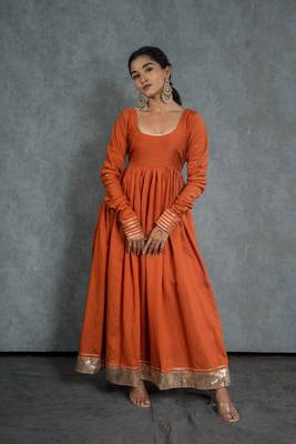 Saanjh anarkali set with embroidered dupatta (set of 3) 4