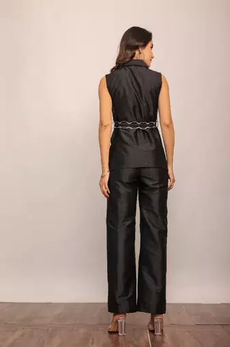 Black solid co-ord set with waist tie up belt