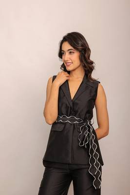 Black solid top with waist tie up belt 3