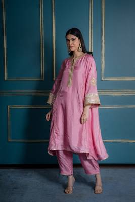 Gul embroidered kurta set (set of 2) 1