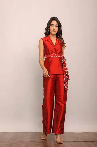 Maroon red solid co-ord set with waist tie up belt