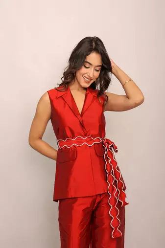 Marron red solid top with waist tie up belt