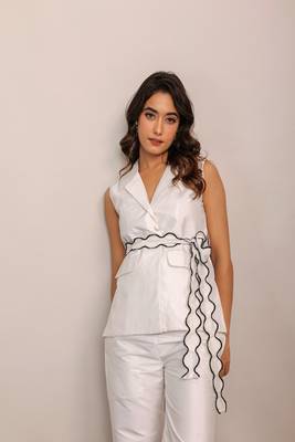 White solid top with waist tie up belt 1
