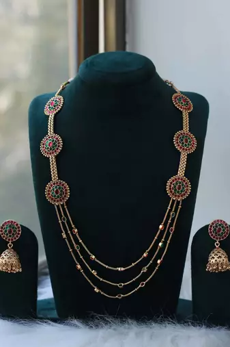 Traditional gold-plated necklace set