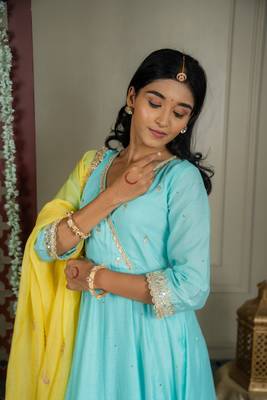 Alina anarkali set with embroidered dupatta and sharara (set of 3) 5