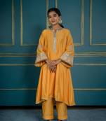 Hoor embroidered kurta set (set of 2)