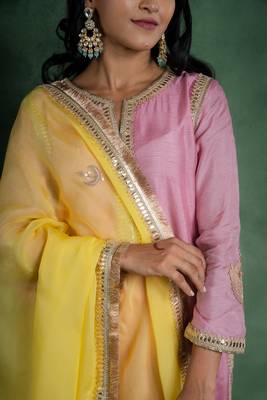 Gulbahaar suit set with embroidered dupatta (set of 3) 2