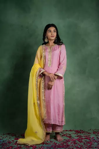 Gulbahaar suit set with embroidered dupatta (set of 3)