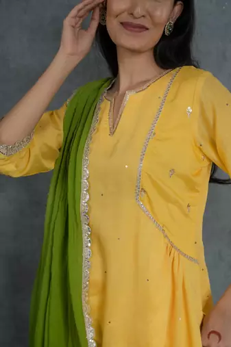 Inaayat embroidered suit set with dupatta (set of 3)