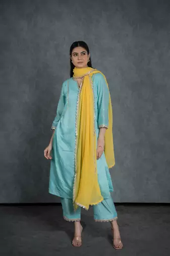 Alina embroidered suit set with dupatta (set of 3)