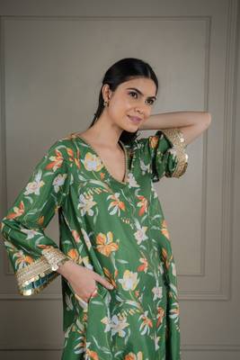 Green printed co-ord set with coin detailing (set of 2) 4