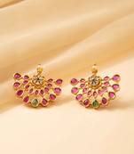 Elegance floral gold plated stud pattern kemp earrings.