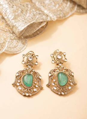 American diamond necklace set with emerald accents 5