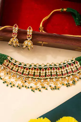 Regal Kundan & Pearl Drape Choker Necklace Set