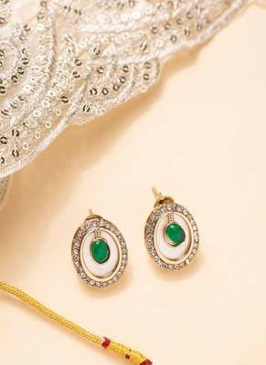 Emerald victorian choker set 3