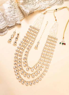 Gold-plated kundan & pearl bridal set 1