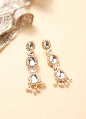 Gold-plated kundan & pearl bridal set 3