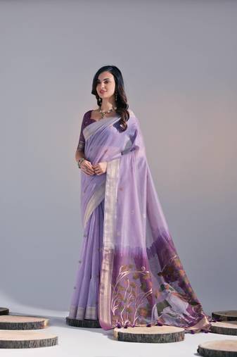 Lavender cow design thread woven pallu with butti weaves