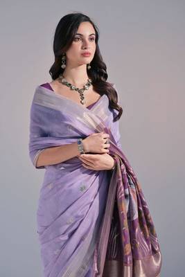 Lavender cow design thread woven pallu with butti weaves 3