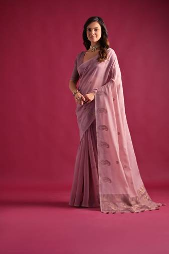 Gajri keri weaving pallu with butti weaves Saree