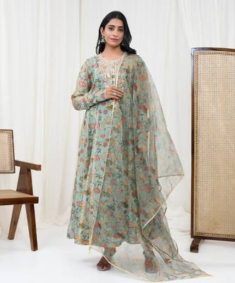 Mint green hand embroidered kurta set 1
