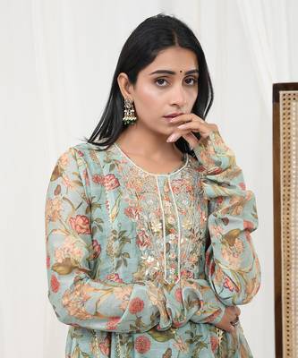 Mint green hand embroidered kurta set 4