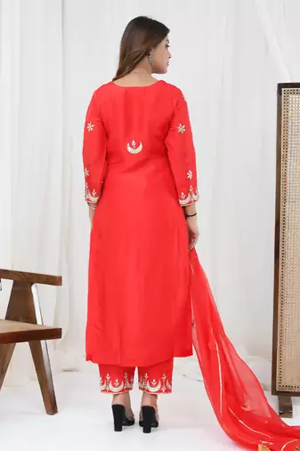 Red pure spun silk embroidered kurta set