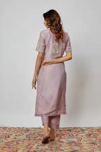 Mauve hand embroidered kurta set