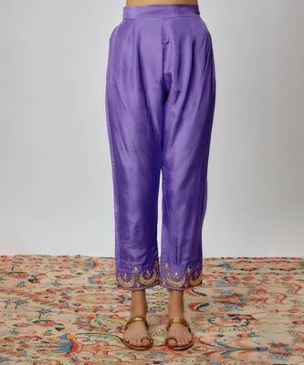 Voilet hand embroidered kurta set 4